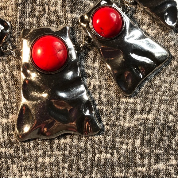 Red STATEMENT short necklace with earrings & bracelet - Picture 1 of 5